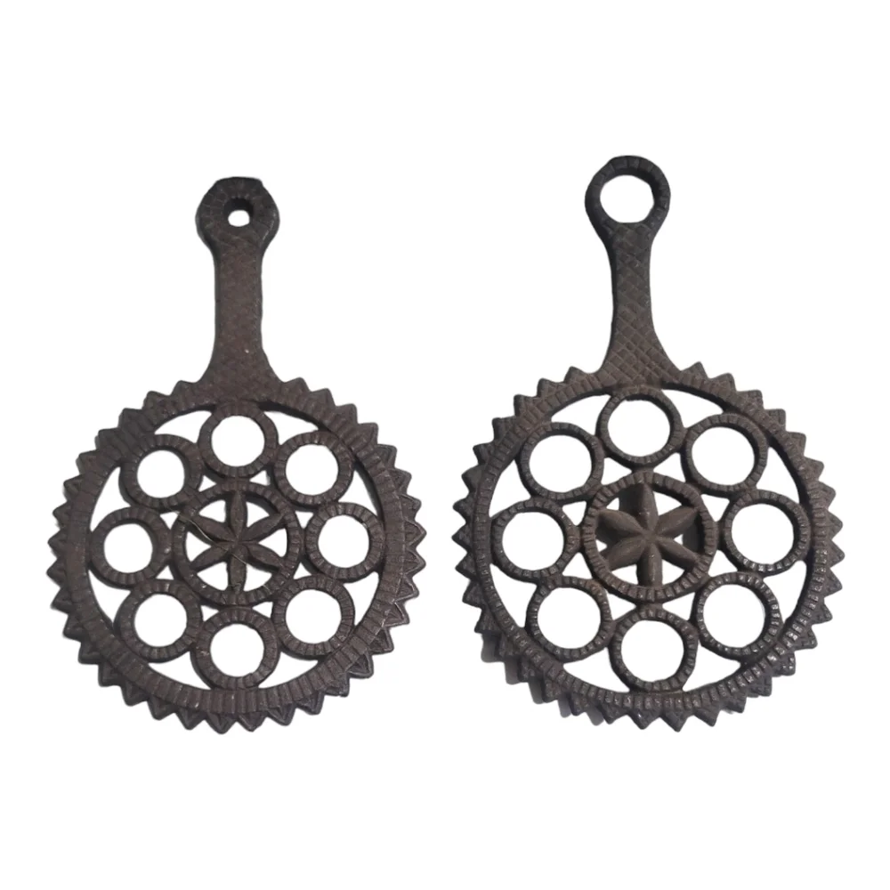 ⏳️Vintage⏳️ Cast Iron Trivet Round Pot Holders / Tea Warmer Set